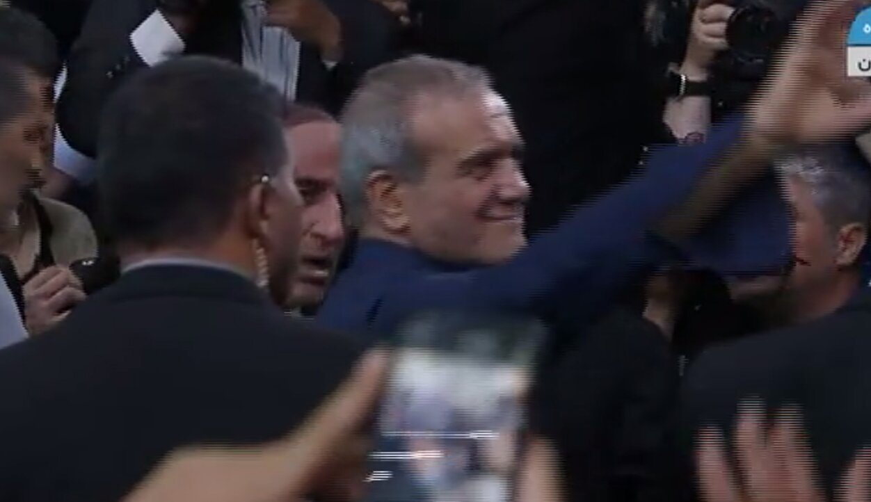 جمعیت استقبالکنندگان از پزشکیان توجهبرانگیز شد