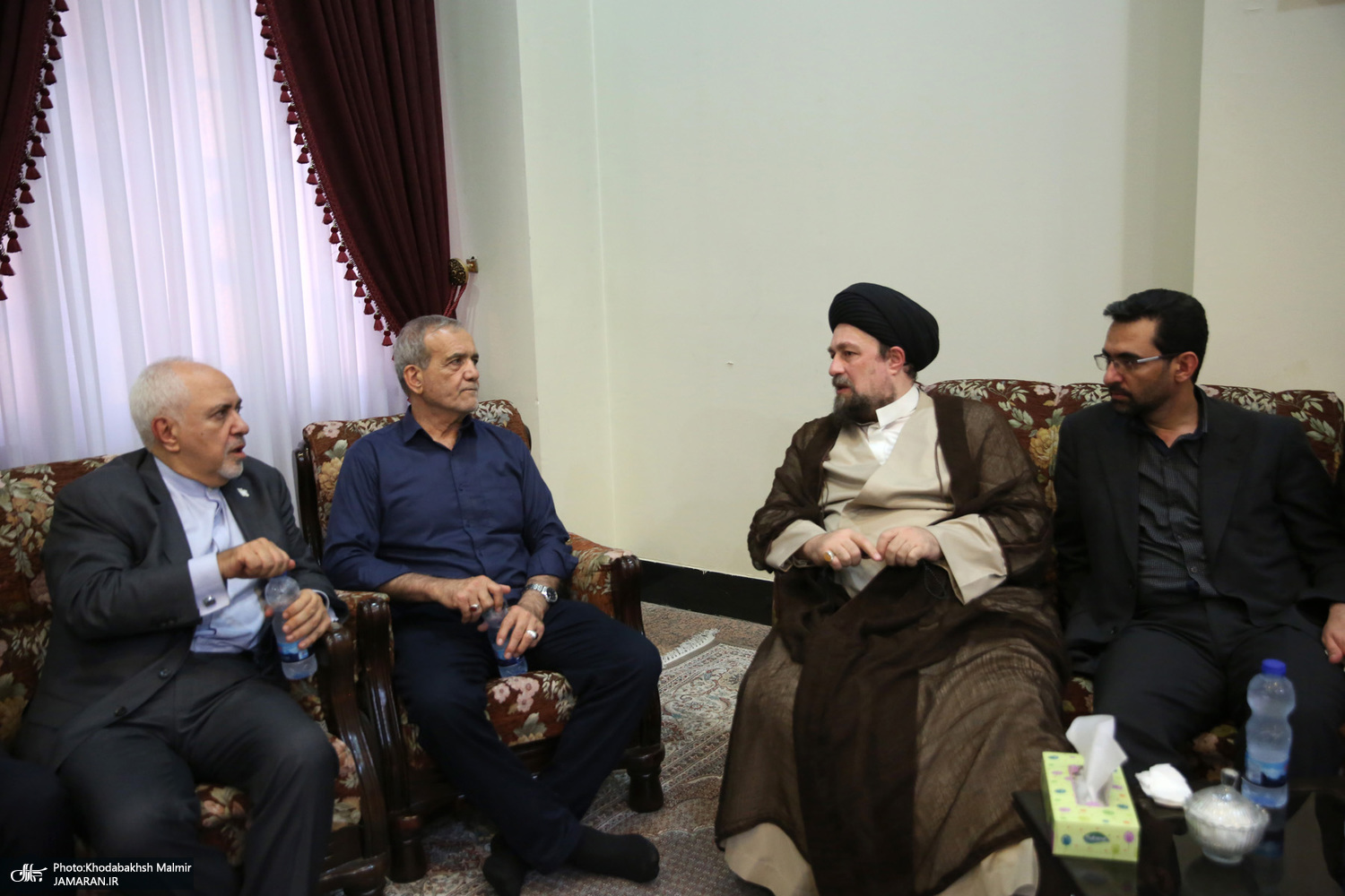 اولین تصاویر از پزشکیان در قامت رئیسجمهور ایران