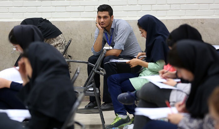 نوبت دوم کنکور، ۲۱ و ۲۲ تیر / کارت ورود به جلسه امروز منتشر میشود / ۶۳ درصد داوطلبان دختر هستند / جولنترین داوطلب متولد ۱۳۸۸ وپیرترین آنها متولد سال ۱۳۱۸ است نوبت دوم کنکور، ۲۱ و ۲۲ تیر / کارت ورود به جلسه امروز منتشر میشود / ۶۳ درصد داوطلبان دختر هستند / جولنترین داوطلب متولد ۱۳۸۸ وپیرترین آنها متولد سال ۱۳۱۸ است