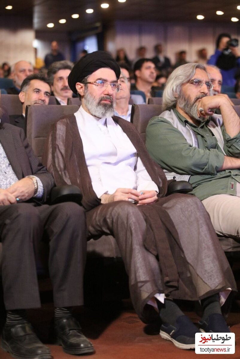 کفشهای اسپرت پسر رهبر انقلاب جلب توجه کرد