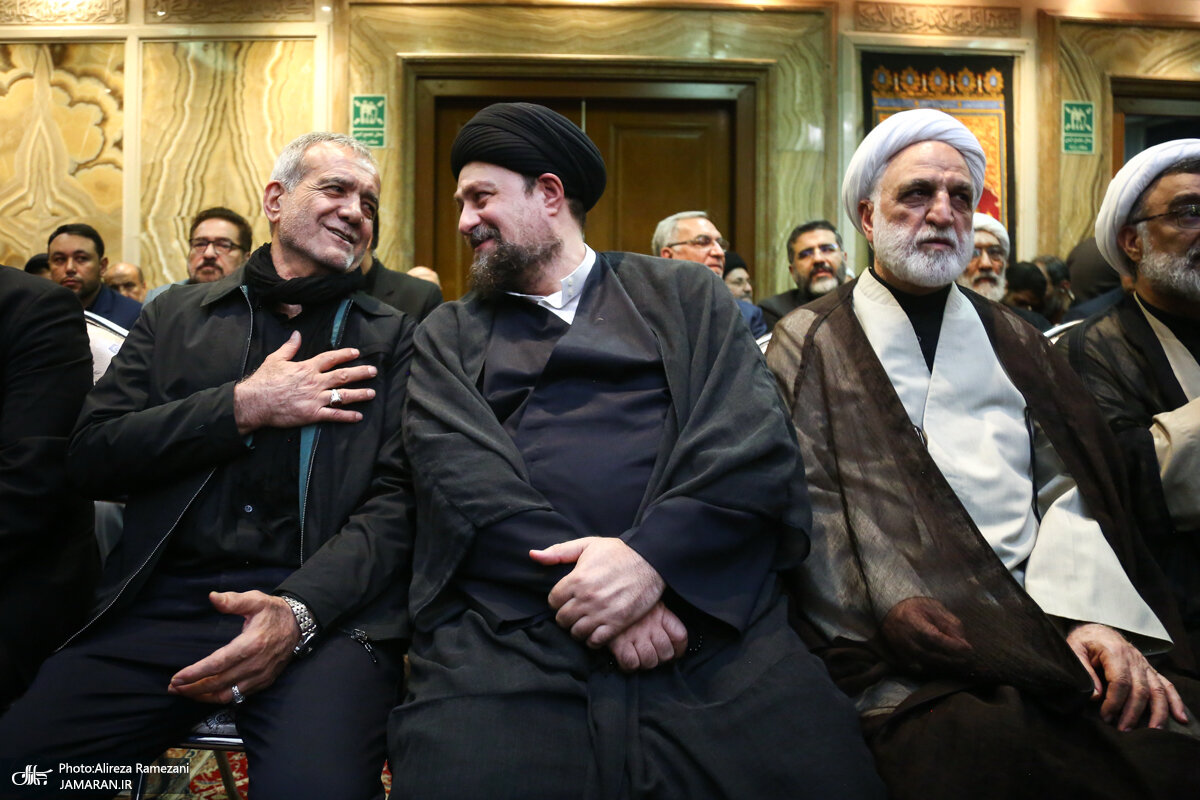 تصاویری از پزشکیان و سیدحسن خمینی در مراسم ختم