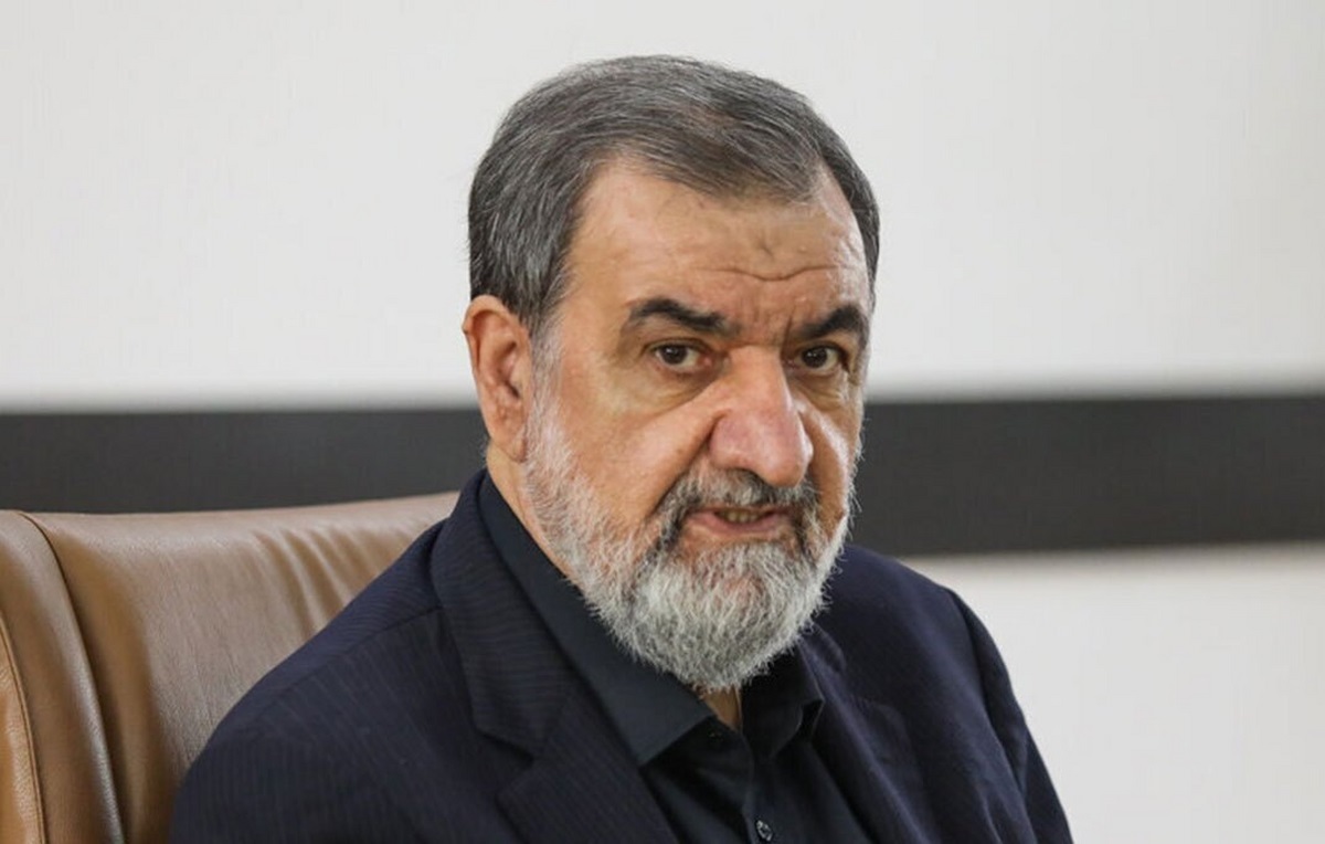 آماده سازی فضا برای انصراف یک کاندیدای مهم اصولگرا؟ / محسن رضایی: کسی که با حجت شرعی و عقلی از رقابت کناره گیری میکند، فداکاری میکند آماده سازی فضا برای انصراف یک کاندیدای مهم اصولگرا؟ / محسن رضایی: کسی که با حجت شرعی و عقلی از رقابت کناره گیری میکند، فداکاری میکند