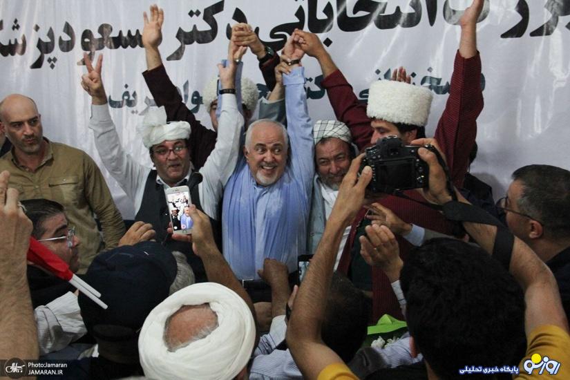 کارزار حمایت ظریف از پزشکیان/مردی با پیراهن خیس کارزار حمایت ظریف از پزشکیان/مردی با پیراهن خیس