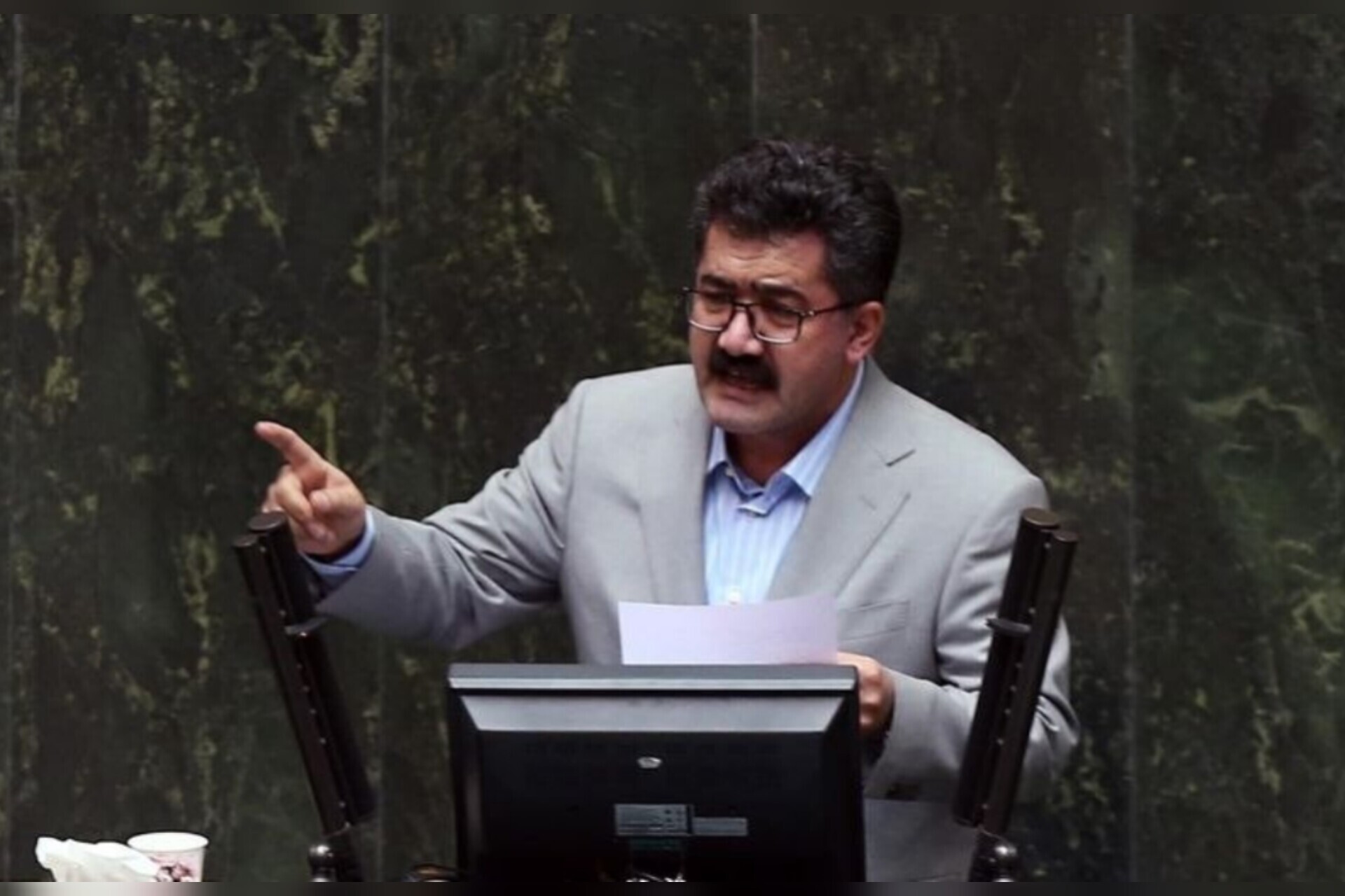 نماینده مجلس: قالیباف گفت طرح دوفوریتی رفع فیلتر را نگه‌دارید، پزشکیان قرار است کار‌هایی انجام دهد