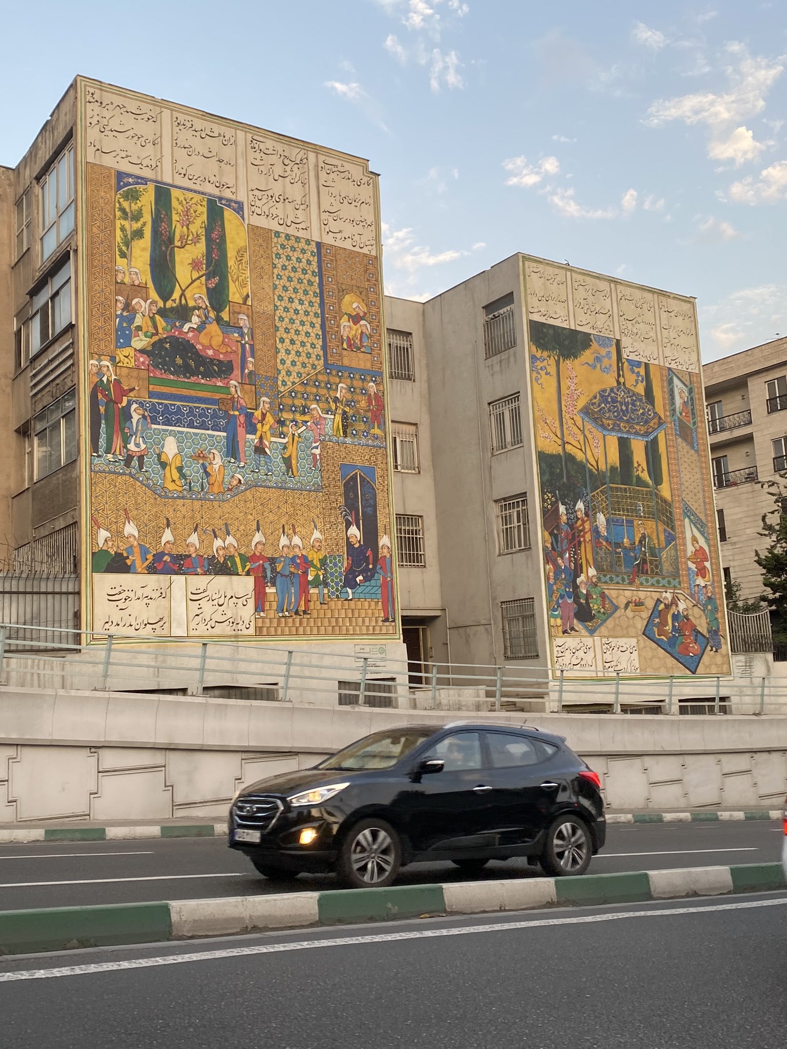 تصاویری از یک دیوارنگاره در تهران جلبتوجه کرد