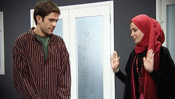 تیپ سنتی و رنگارنگ بازیگر «به کجا جنین شتابان»