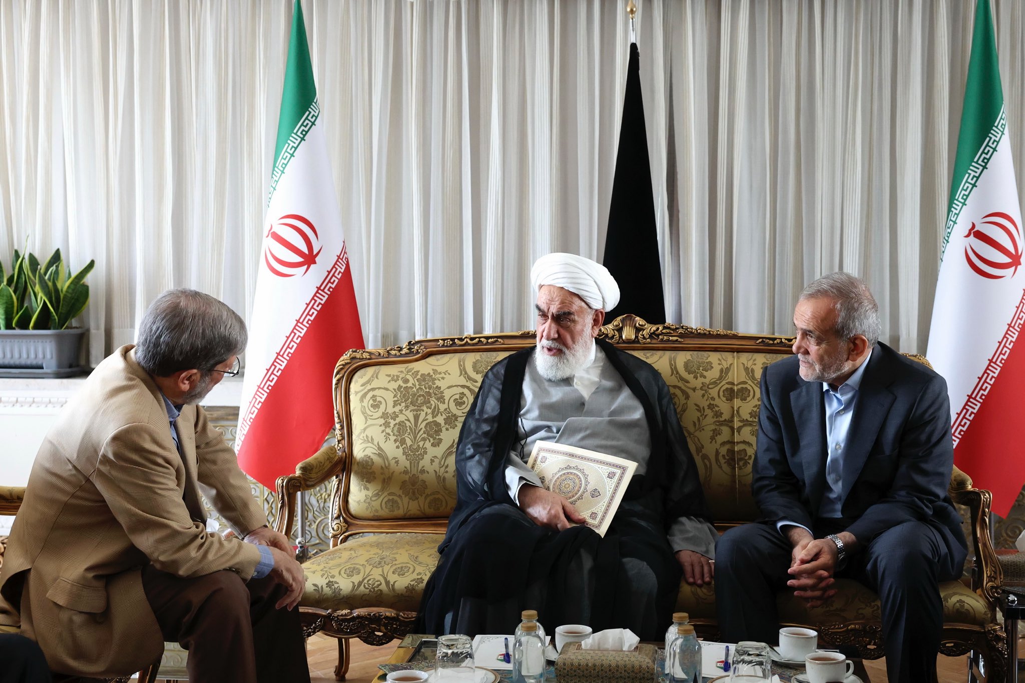 چهره کلیدی و پرنفوذی که پزشکیان را به پاستور برد