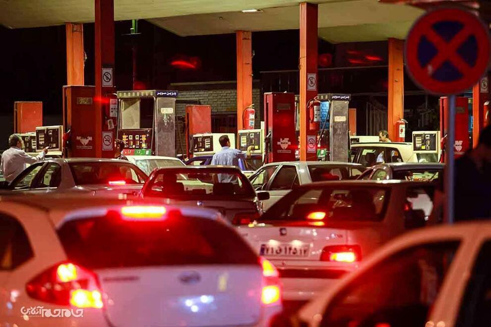 بنزین در شمال تمام شد؛ مسافران گرفتار شدند بنزین در شمال تمام شد؛ مسافران گرفتار شدند