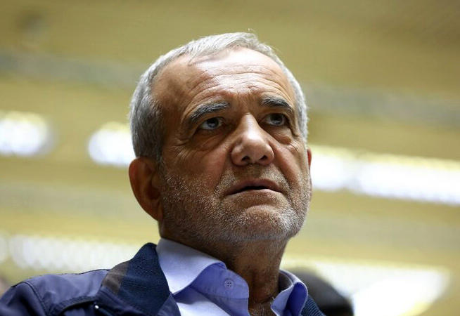 حمله  توهین آمیز به پزشکیان ، فرد هتاک از ستاد امر به معروف اخراج شد حمله  توهین آمیز به پزشکیان ، فرد هتاک از ستاد امر به معروف اخراج شد