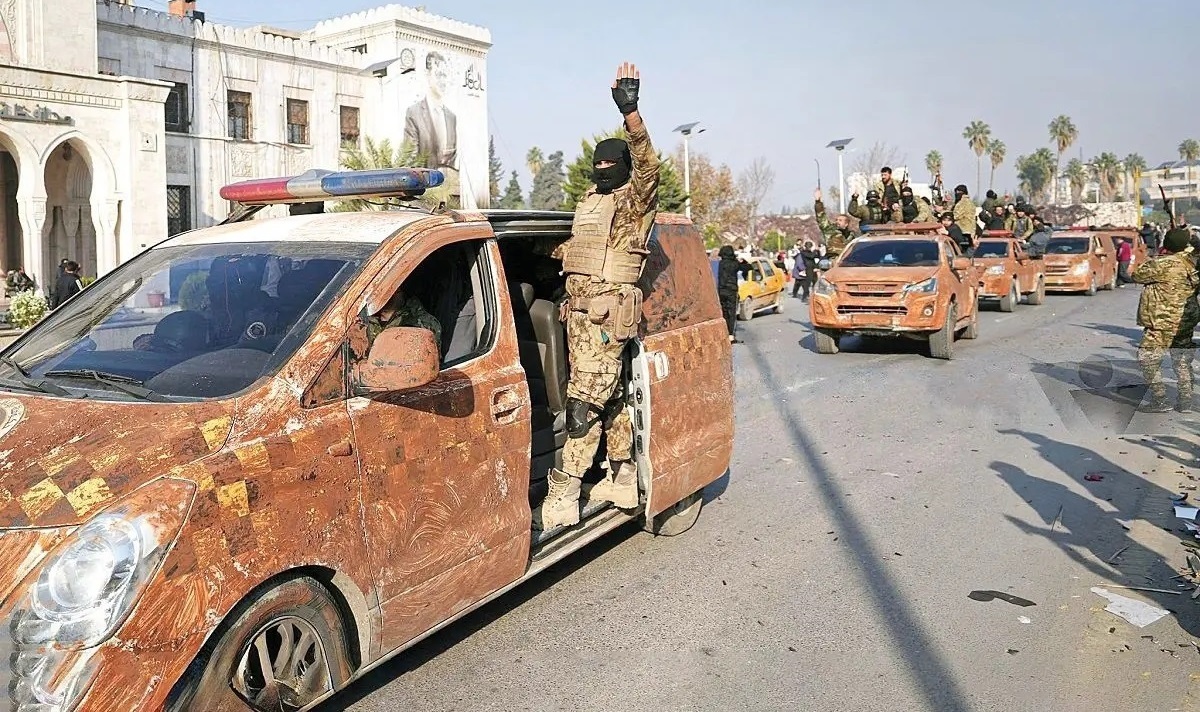 روزنامه هممیهن : بشار اسد تمام شد؛ ولی صریح و روشن پاسخ داده شود، چقدر هزینه دادیم؟ روزنامه هممیهن : بشار اسد تمام شد؛ ولی صریح و روشن پاسخ داده شود، چقدر هزینه دادیم؟