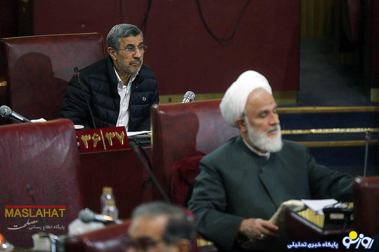 عکس/ تیپ متفاوت احمدینژاد در جلسه مجمع تشخیص عکس/ تیپ متفاوت احمدینژاد در جلسه مجمع تشخیص