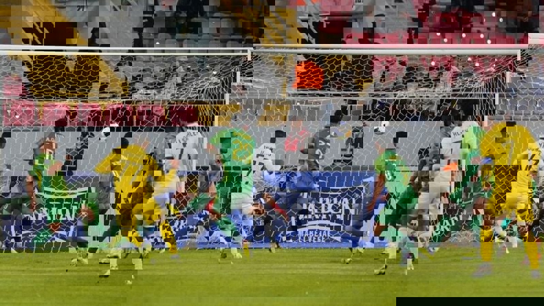 الشرطه با شکست خانگی به پرسپولیس رسید