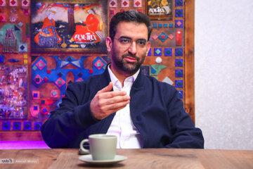 سلطانی‌فر و خانواده‌اش پرسپولیسی هستند/ بهانه‌گیری استقلالی‌ها مثل آن قمارباز معروف است/ نیاز به بهانه نیست، ما همیشه برنده‌ایم