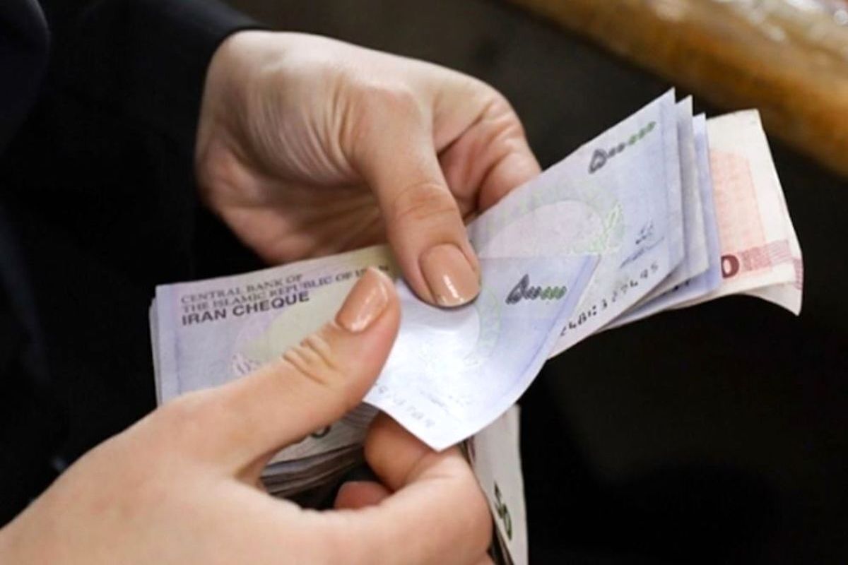 اولین حقوق معلمان در ۱۴۰۴ چه زمانی واریز می‌شود؟ | جزئیات افزایش و پرداخت حقوق