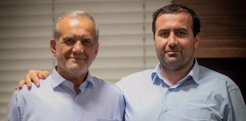 واکنش پسر کوچک پزشکیان به برد تراکتور مقابل استقلال +عکس واکنش پسر کوچک پزشکیان به برد تراکتور مقابل استقلال +عکس