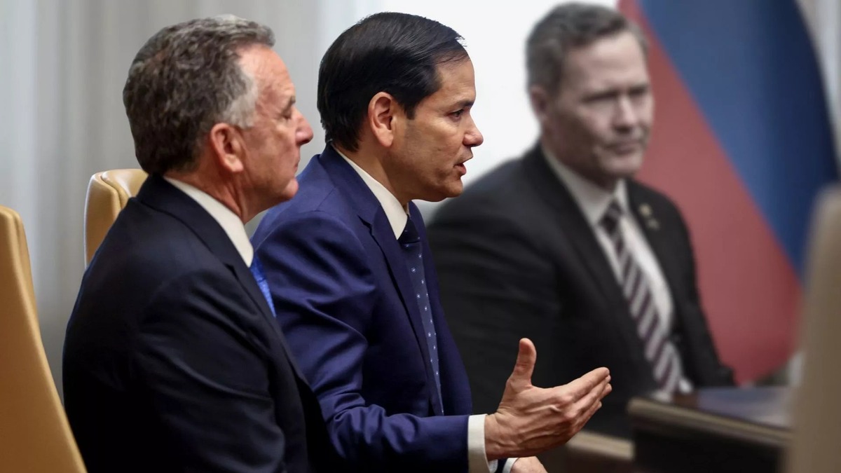 سفر نماینده ویژه ترامپ و وزیر خارجه آمریکا به فرانسه برای گفتگو درباره مذاکره با ایران سفر نماینده ویژه ترامپ و وزیر خارجه آمریکا به فرانسه برای گفتگو درباره مذاکره با ایران