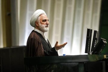 حمله رسانه نزدیک به جبهه پایداری به محسنی اژه‌ای/ ترجیح عدلیه سکوت و ابهام است؟/ رسانه های قوه بر نقش دو متهم یعنی وزرای دولت شهید رئیسی، متمرکز شدند