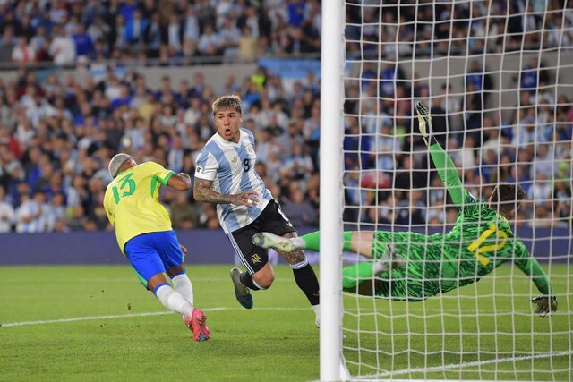63404762