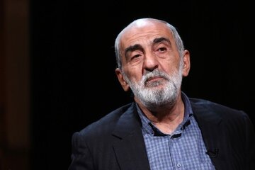 حسین شریعتمداری: انتخاب فرزند شهید آیت الله خامنه ای برای رهبری انقلاب، از سوی امام زمان صورت گرفته حسین شریعتمداری: انتخاب فرزند شهید آیت الله خامنه ای برای رهبری انقلاب، از سوی امام زمان صورت گرفته