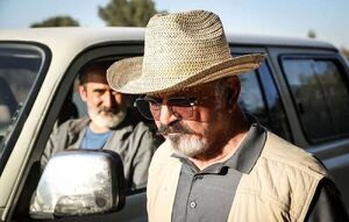 فخیم زاده: از آسمان سنگ هم ببارد ایران می‌مانم!