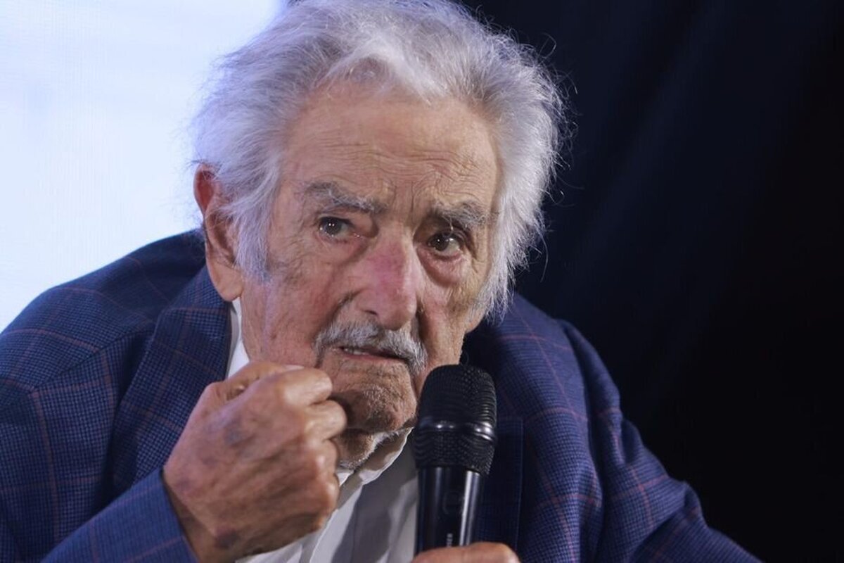 فقیرترین رئیس جمهور جهان درگذشت + عکس فقیرترین رئیس جمهور جهان درگذشت + عکس