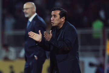 خداداد عزیزی: تراکتور فوتبالی قهرمان شد و پزشکیان و تاج برای ما گل نزدند/مادر بیرانوند چه گناهی کرده که به او فحش می‌دهند؟