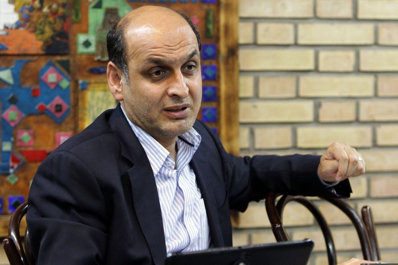 پیش‌بینی یک کارشناس از آینده اقتصاد ایران پس از توافق/ حق شناس: تحریم وضعیت اقتصاد ایران را غیرعادی کرده است