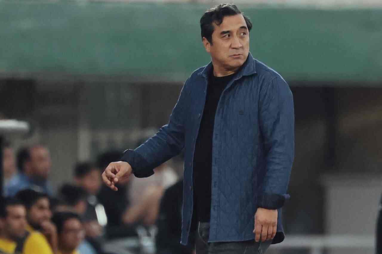 حمله خداداد عزیزی به یحیی گل محمدی و پرسپولیس: اگر فریاد کنار زمین راه گرفتن حق است، این روش را از خودشان یاد گرفتم حمله خداداد عزیزی به یحیی گل محمدی و پرسپولیس: اگر فریاد کنار زمین راه گرفتن حق است، این روش را از خودشان یاد گرفتم