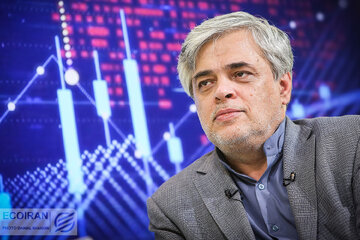 بازداشت فرزند کاظم صدیقی از نگاه محمد مهاجری/  اگر رسانه ها مستقل‌تر و آزادتر بودند هرگز بستگان صدیقی نمی توانستند تخلف کنند/ از همه سمت ها کنار رود