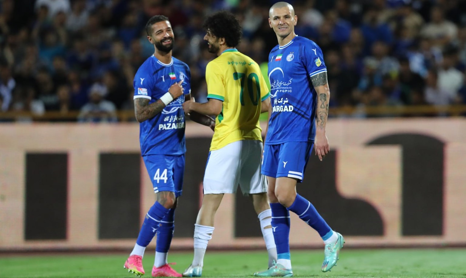 انقلاب در خط دفاع استقلال با لیست خروج و گزینه‌هایی که جذب می‌شوند