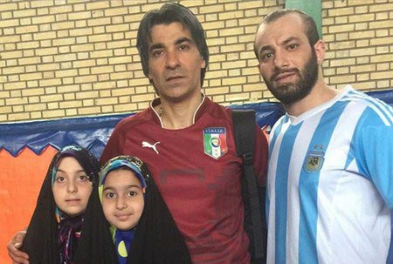 امیر تتلو سیگار را ترک کرده و نماز میخواند؛ وحید شمسایی: حضرت حر روبروی امام حسین بود و برگشت امیر تتلو سیگار را ترک کرده و نماز میخواند؛ وحید شمسایی: حضرت حر روبروی امام حسین بود و برگشت