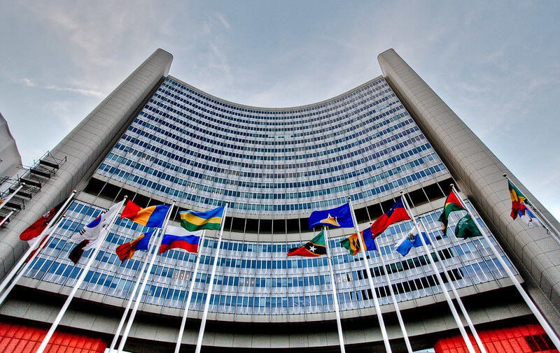 e453ac06-0b35-4656-af44-315e3588c4f0