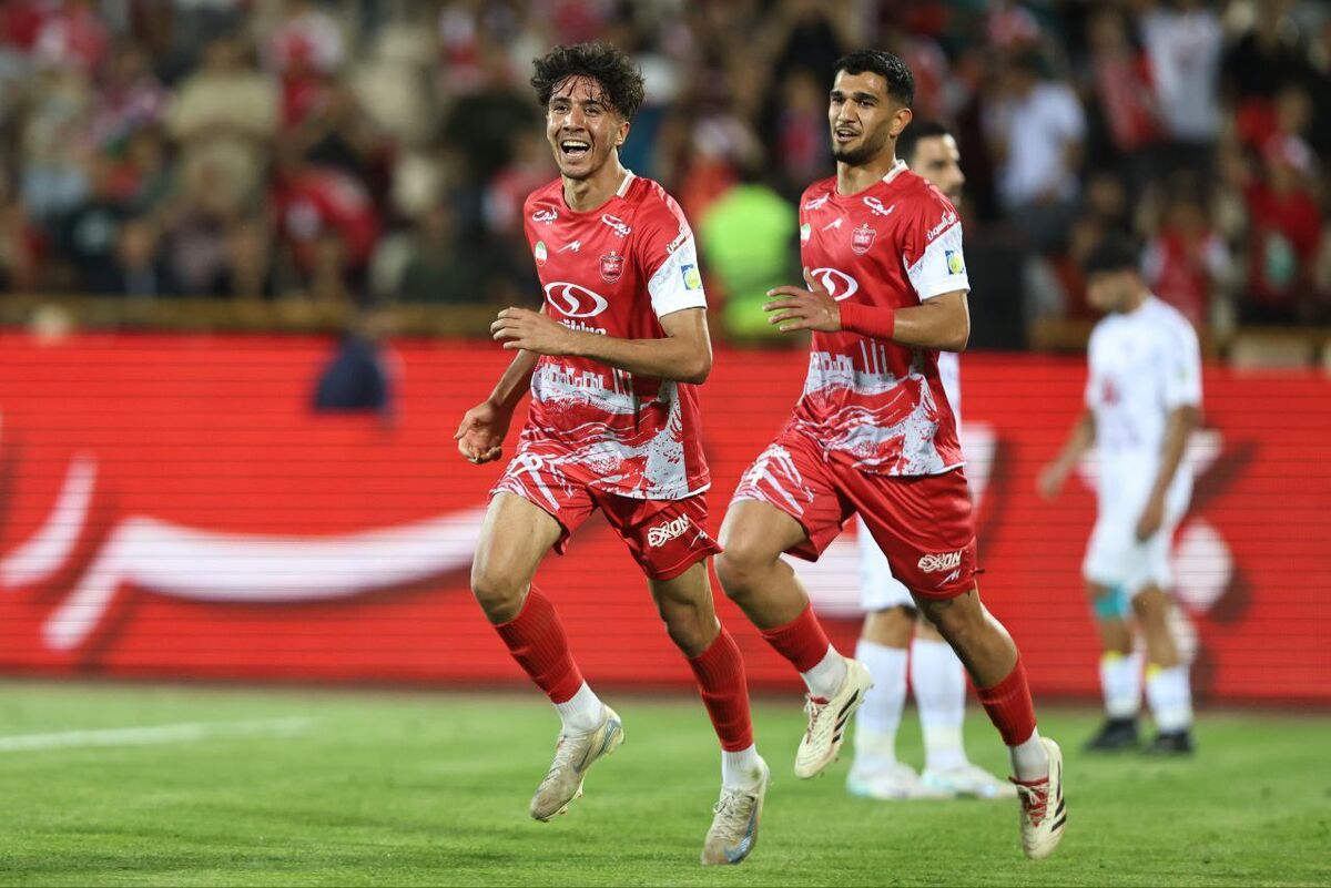 رضایت عجیب هاشمیان از دو بازیکن پرسپولیس! رضایت عجیب هاشمیان از دو بازیکن پرسپولیس!