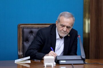 چه چیزی مخالفان  پزشکیان را عصبانی کرده است؟ / خالص سازان از پزشکیان و دولتمردانش طلبکارند! چه چیزی مخالفان  پزشکیان را عصبانی کرده است؟ / خالص سازان از پزشکیان و دولتمردانش طلبکارند!