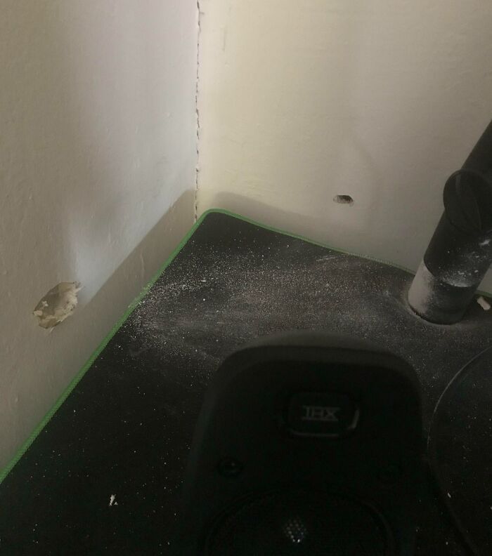 688095e2c1095_scary-crazy-neighbors