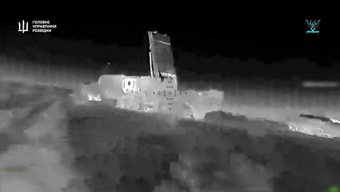 Ukrainian-forces-take-out-S-500-air-defense-radar-2