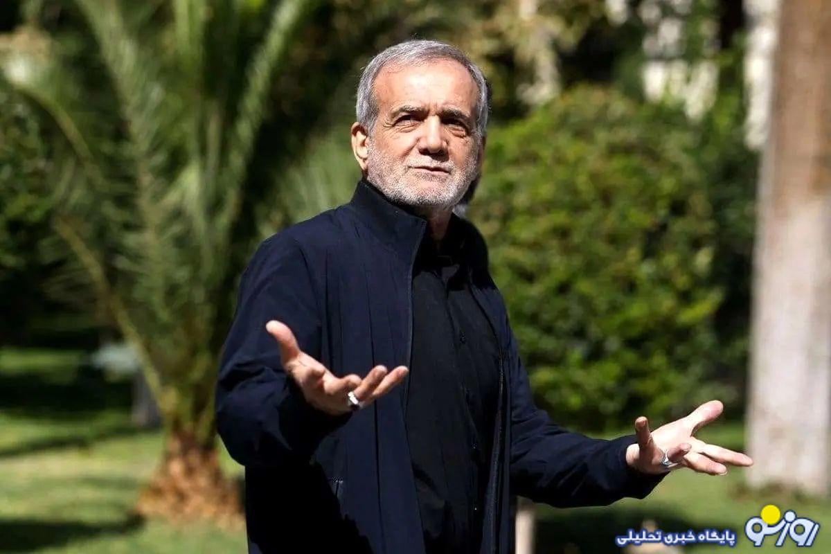 پزشکیان کارنامه اش را در دست راستش گرفته یا در دست چپش؟ پزشکیان کارنامه اش را در دست راستش گرفته یا در دست چپش؟