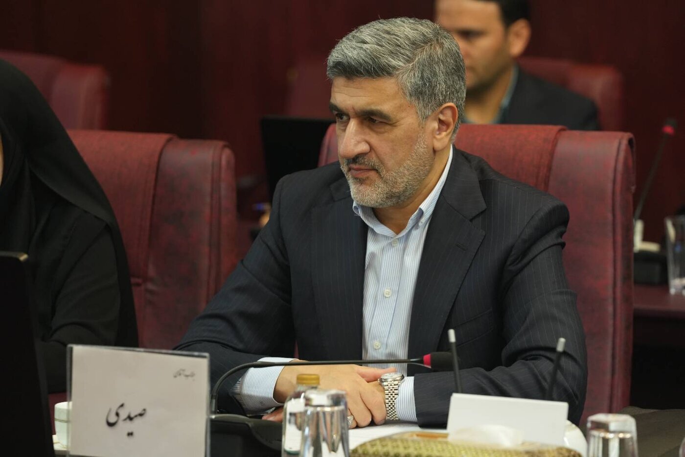 چالش مانکن در بورس روی اعصاب سهامداران متضرر/ صیدی در آستانه برکناری است؟ چالش مانکن در بورس روی اعصاب سهامداران متضرر/ صیدی در آستانه برکناری است؟