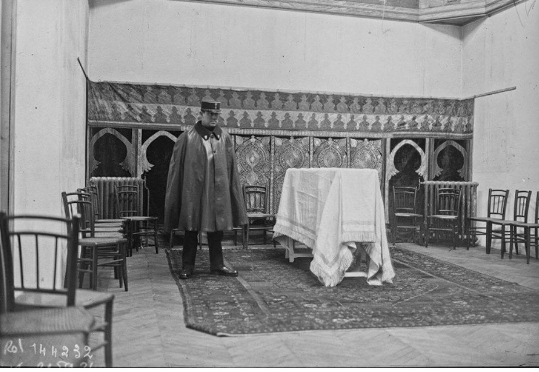 تابوت احمد شاه قاجار