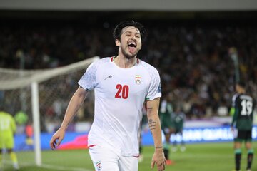 عکس | کنایه سردار آزمون به کنعانیزادگان با دیدن اتوبوس! عکس | کنایه سردار آزمون به کنعانیزادگان با دیدن اتوبوس!