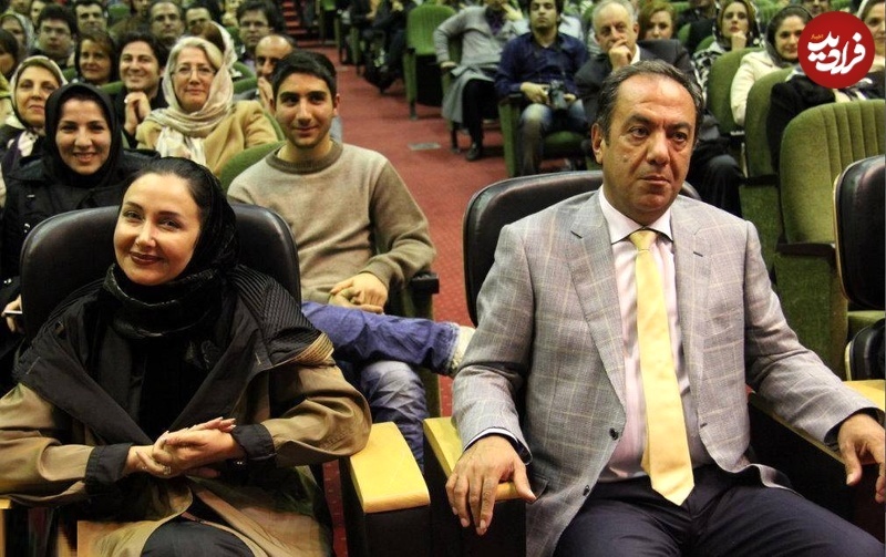 کتایون ریاحی و همسر دومش مسعود بهبهانی در یک جشن در سال ۱۳۹۰ کتایون ریاحی و همسر دومش مسعود بهبهانی در یک جشن در سال ۱۳۹۰