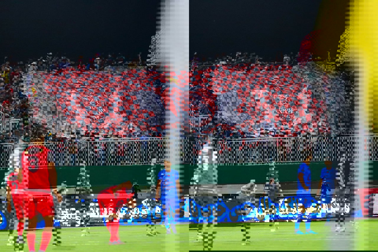 استقلال و پرسپولیس: آغاز دربیِ اشتباهاتِ نگارشی!