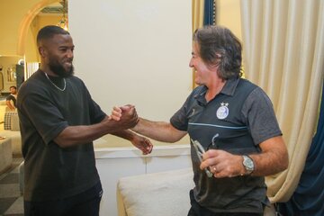 ستاره خارجی نمی‌درخشد اما پول می‌خواهد!