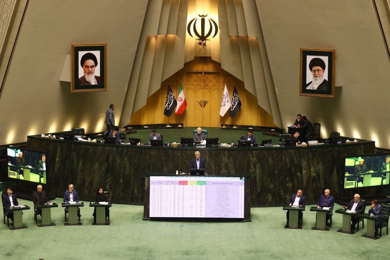 صندلی وزرا در جلسه امروز مجلس