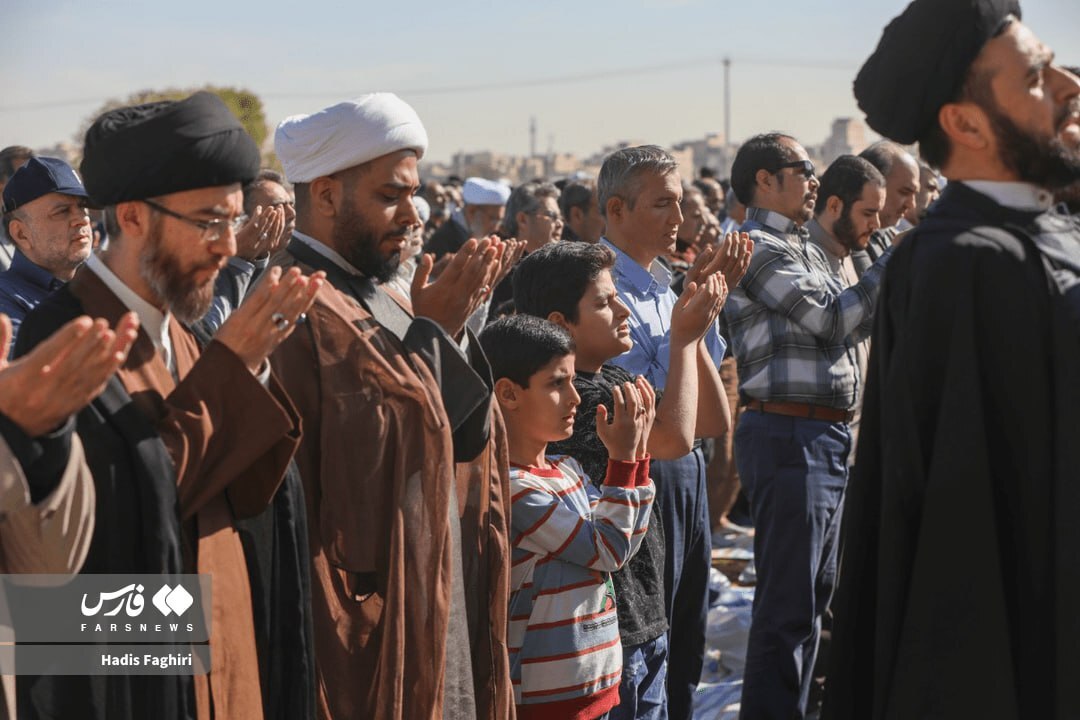 علمالهدی در اقامه نماز باران علمالهدی در اقامه نماز باران