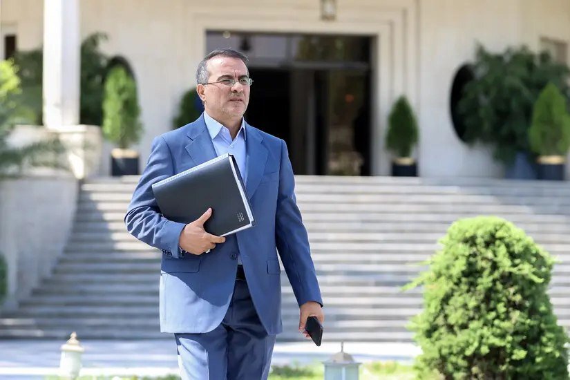 کوچک‌سازی دولت کلید خورد | کارمندان واحدهای حذف‌شده اخراج می‌شوند؟ | آخرین وضعیت استخدام نیروهای شرکتی