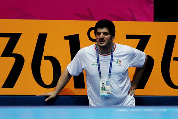 محمد مایلی کهن پشت رسول خادم در آمد/ او چه نیازی به ریا دارد؟ محمد مایلی کهن پشت رسول خادم در آمد/ او چه نیازی به ریا دارد؟