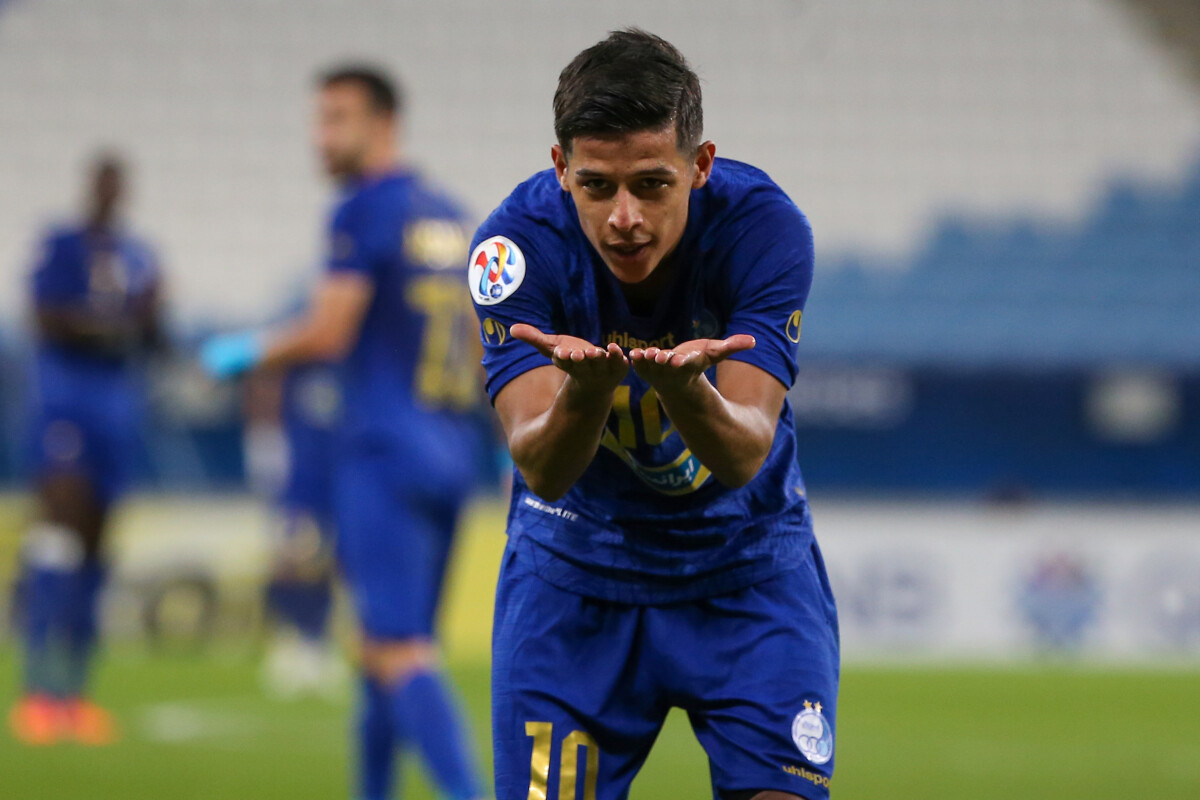 قائدی در دیدار النصر مقابل شباب الاهلی به فوتبال بازگشت قائدی در دیدار النصر مقابل شباب الاهلی به فوتبال بازگشت