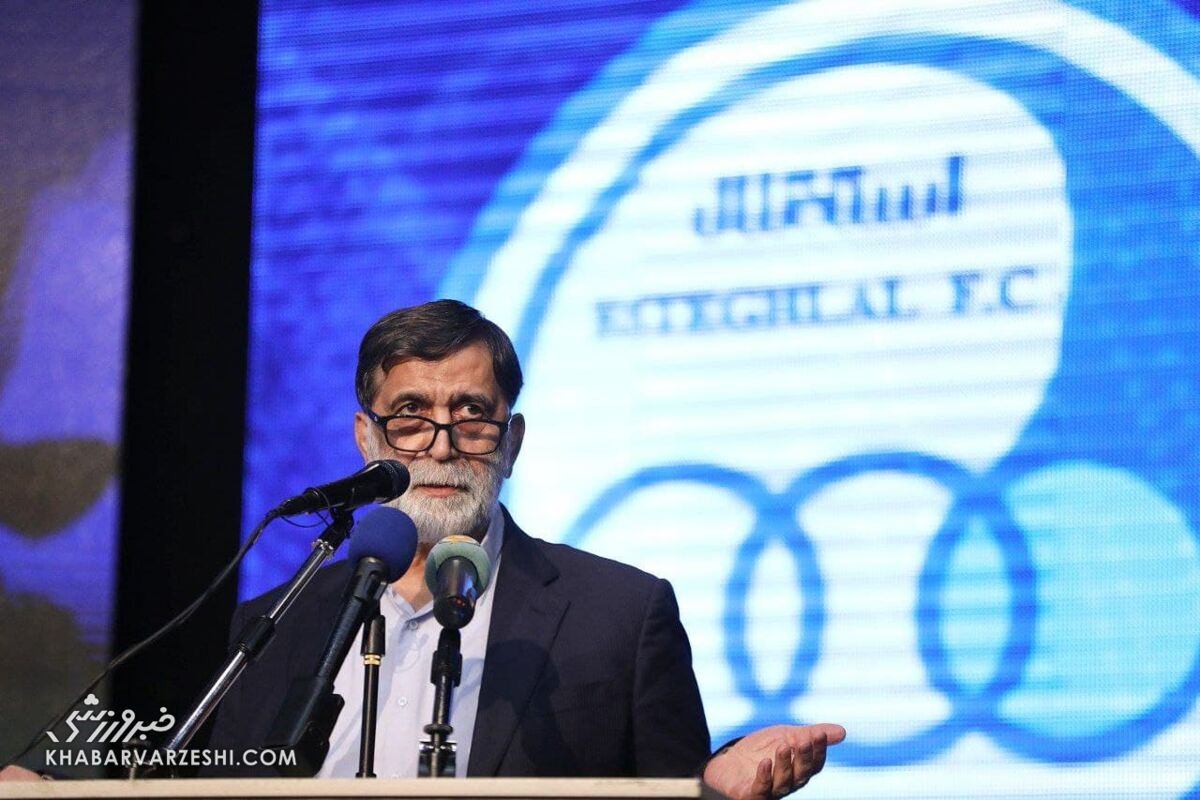 آجورلو: هیچ‌کس برای بازگشت به استقلال با من صحبت نکرد/ تاج قول داد حق پخش را بگیرد اما بخاطر منفعت خودش فرار کرد!