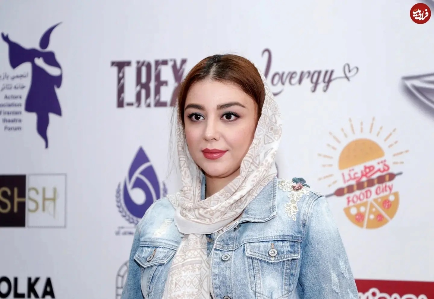 تغییر مونا غمخوار تغییر مونا غمخوار